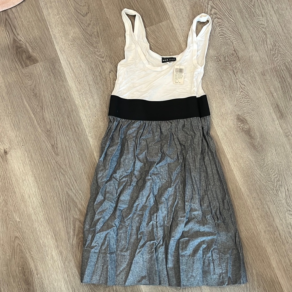 New Sleeveless tank dress